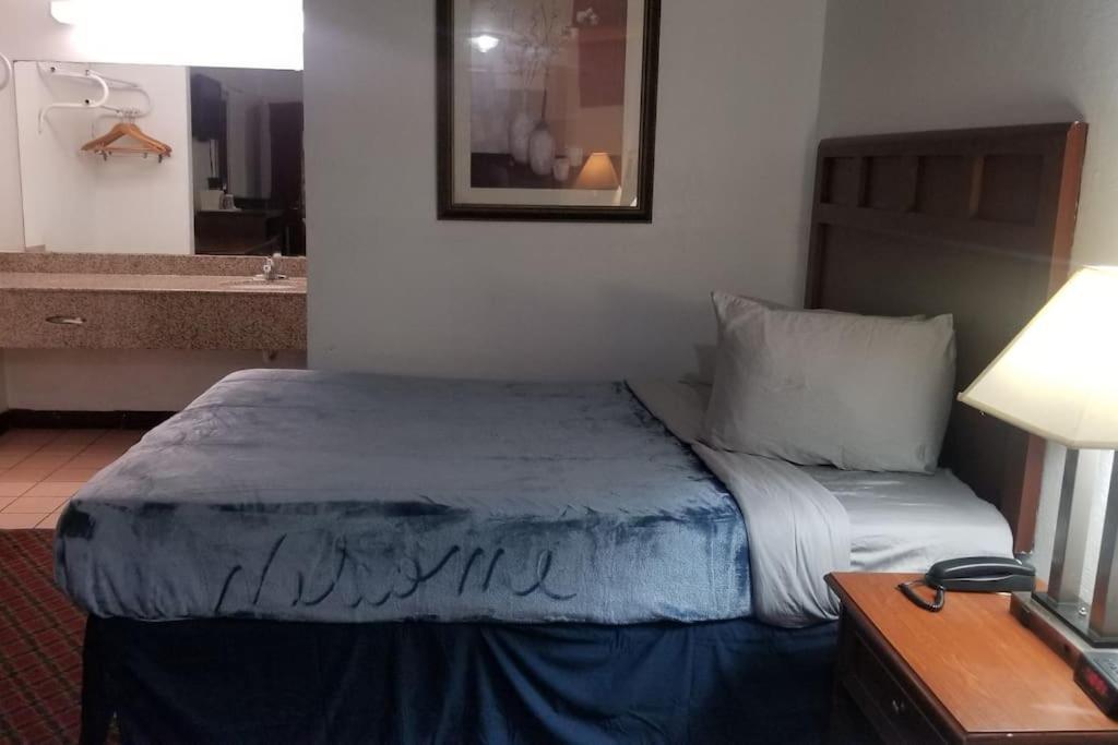 Hotel 2 Queen Beds Hotel Room 226 Booking Stillwater Exterior photo
